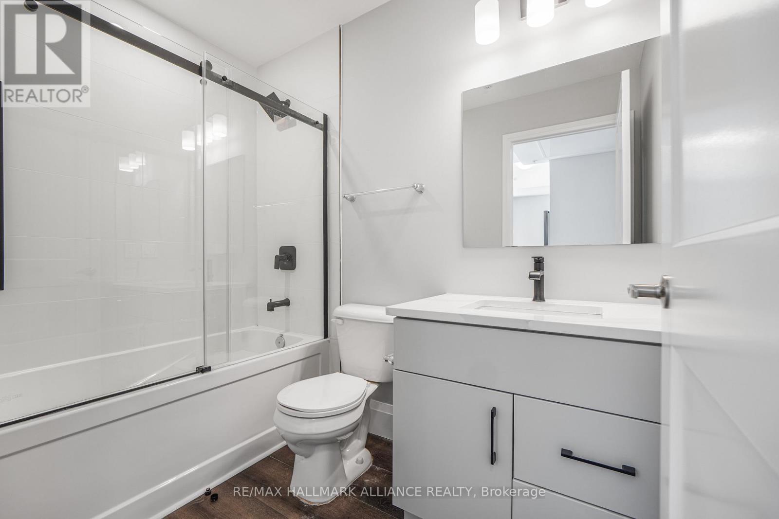 1406 - 108 Garment Street, Kitchener, Ontario  N2G 0E2 - Photo 6 - X12087280