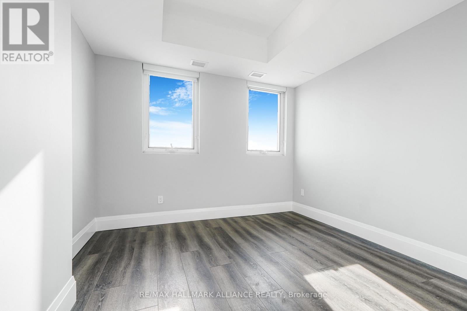 1406 - 108 Garment Street, Kitchener, Ontario  N2G 0E2 - Photo 9 - X12087280