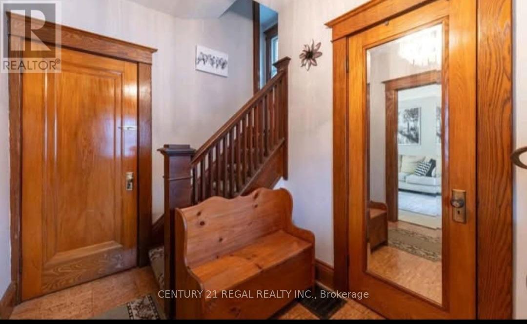 Main - 133 Eastbourne Avenue, Hamilton (St. Clair), Ontario  L8M 2M9 - Photo 8 - X12087295