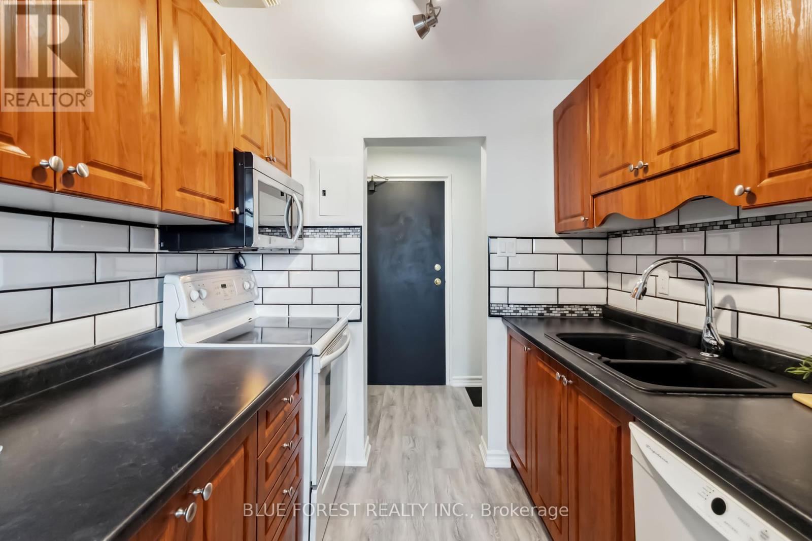 501 - 1100 Jalna Boulevard, London South, Ontario  N6E 2M2 - Photo 10 - X12087357