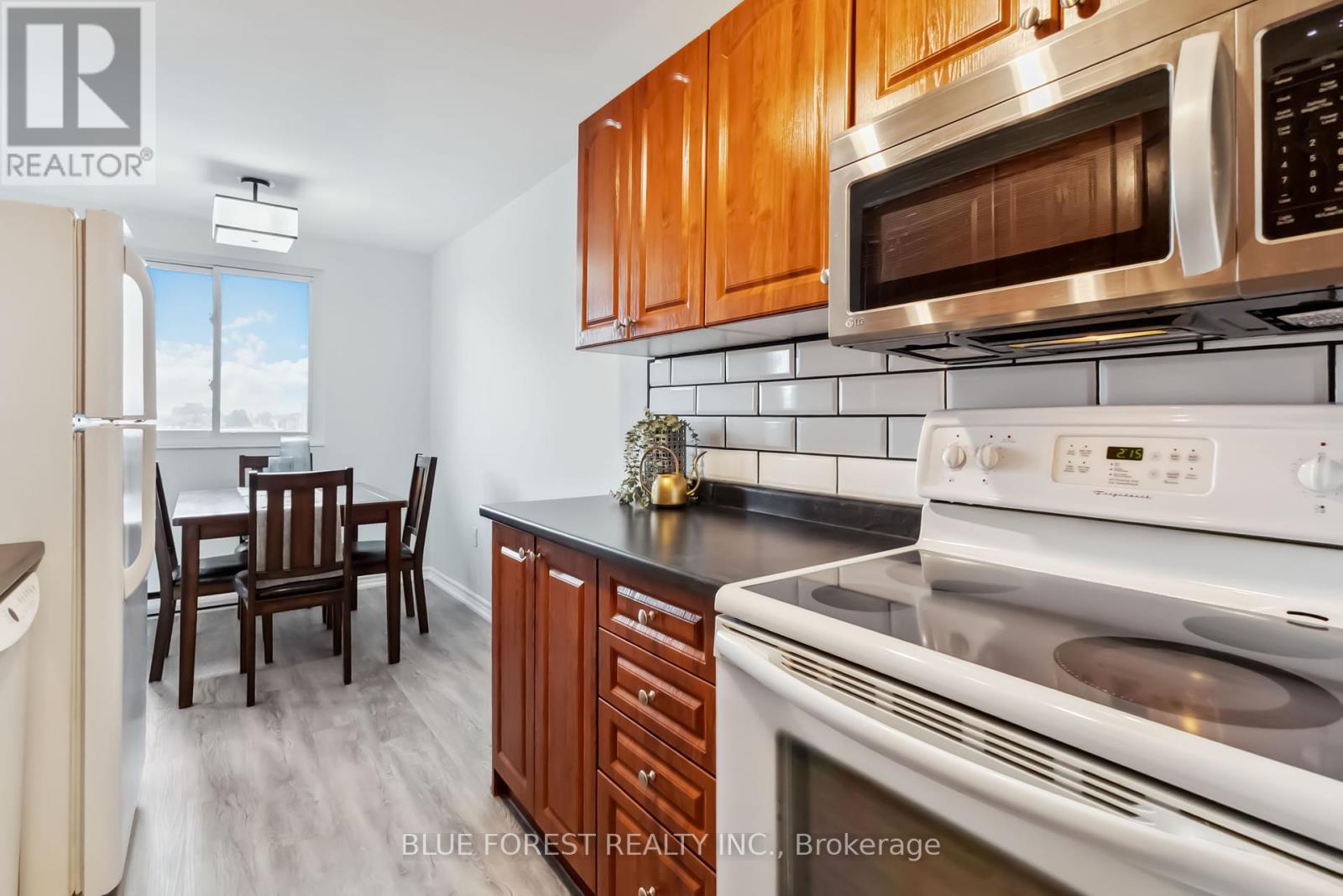 501 - 1100 Jalna Boulevard, London South, Ontario  N6E 2M2 - Photo 11 - X12087357