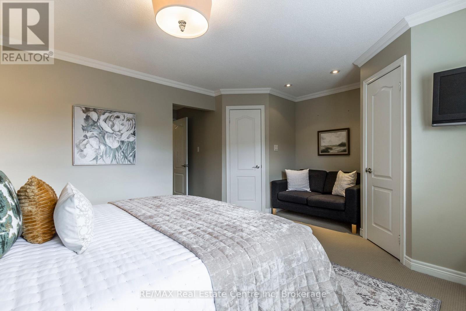 8 - 223 Rebecca Street, Oakville, Ontario  L6K 3Y2 - Photo 21 - W12087407