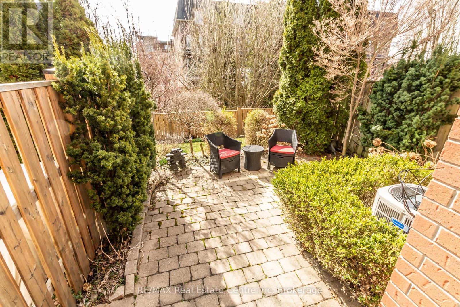 8 - 223 Rebecca Street, Oakville, Ontario  L6K 3Y2 - Photo 32 - W12087407