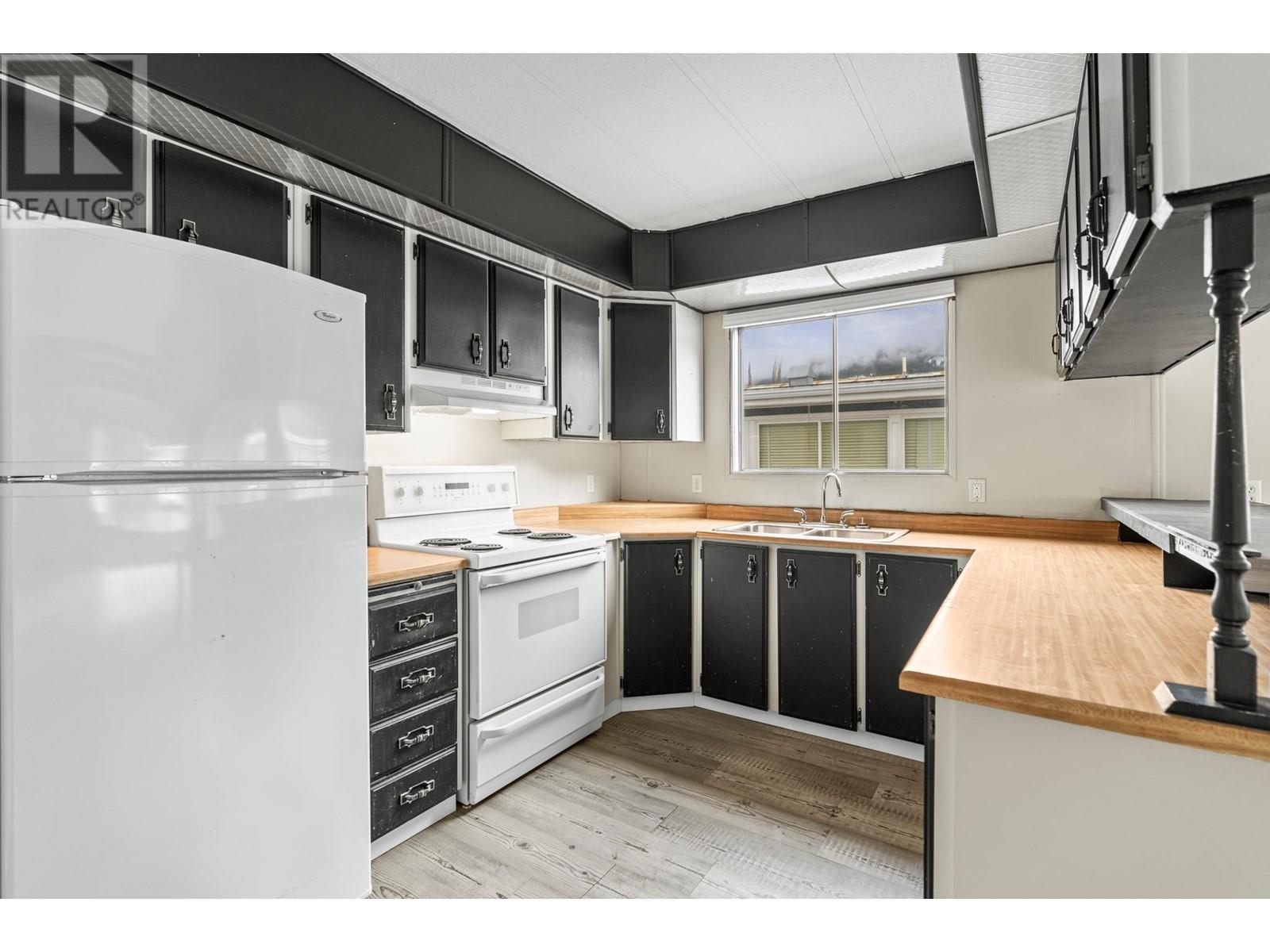 5251 69 Avenue, Canoe, British Columbia  V0E 1K0 - Photo 8 - 10343942