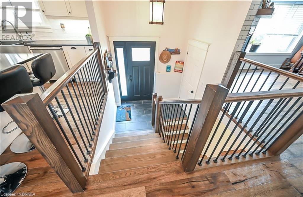 Property at 9 KIWANIS Avenue image 3