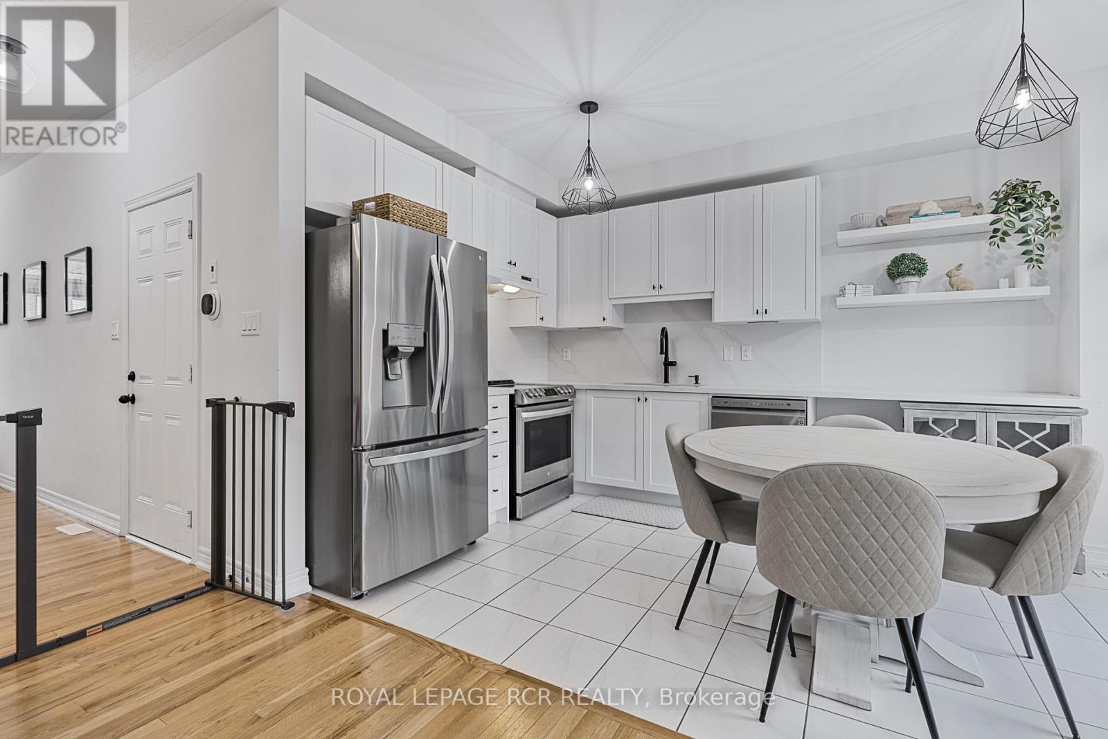 Property at 37 MARKVIEW ROAD image 5