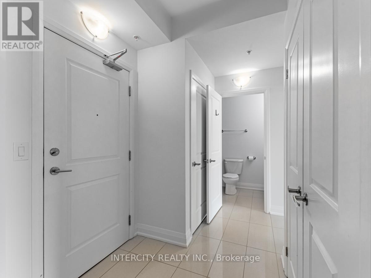 Property at 412 - 12 WOODSTREAM BOULEVARD E image 5