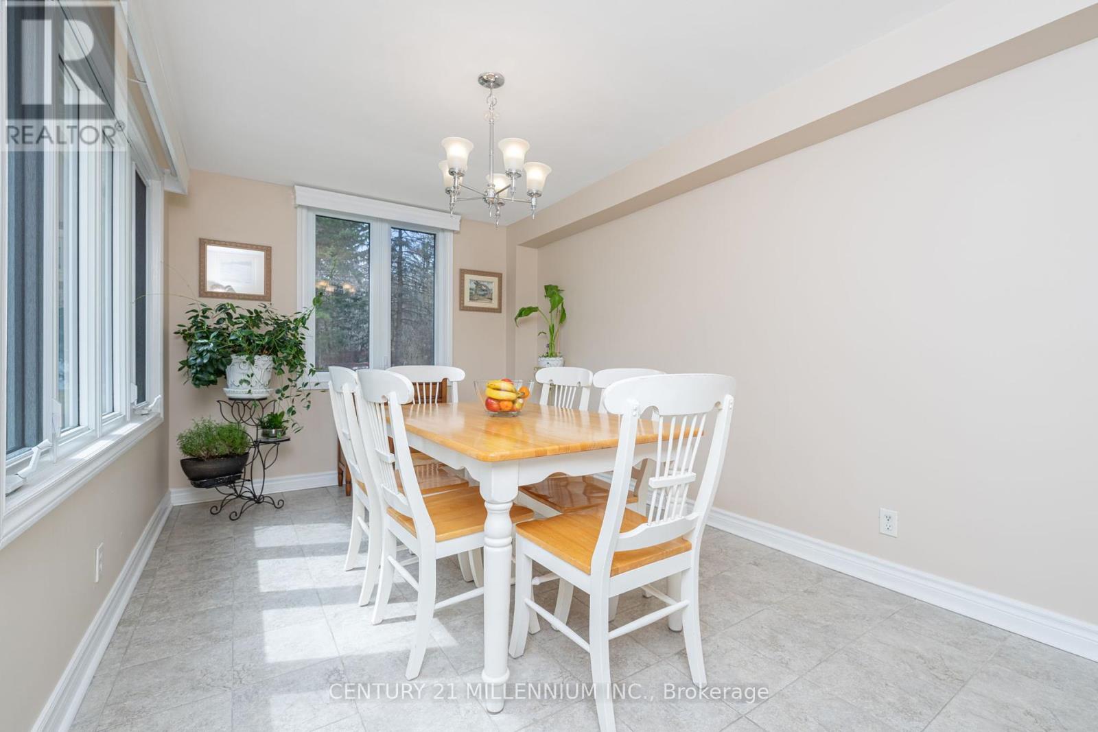 48 Credit Road, Caledon (Cheltenham), Ontario  L7C 3J1 - Photo 14 - W12087400