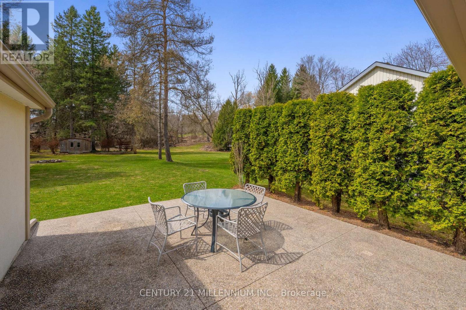 48 Credit Road, Caledon (Cheltenham), Ontario  L7C 3J1 - Photo 4 - W12087400