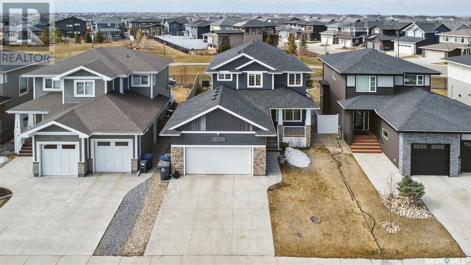 Property at 306 Secord WAY image 3