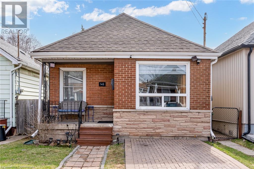 46 ROBINS Avenue, Hamilton, Ontario