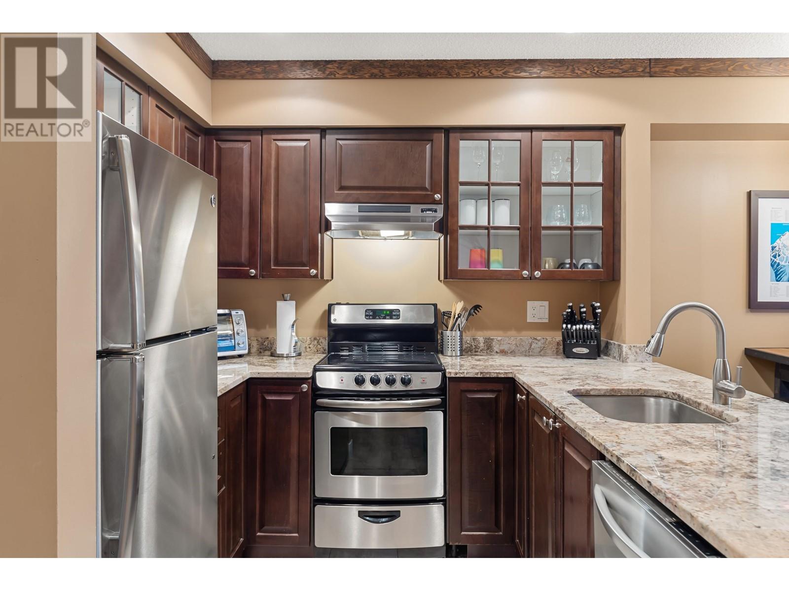 207 2050 Lake Placid Road, Whistler, British Columbia  V8E 0A8 - Photo 4 - R2991275