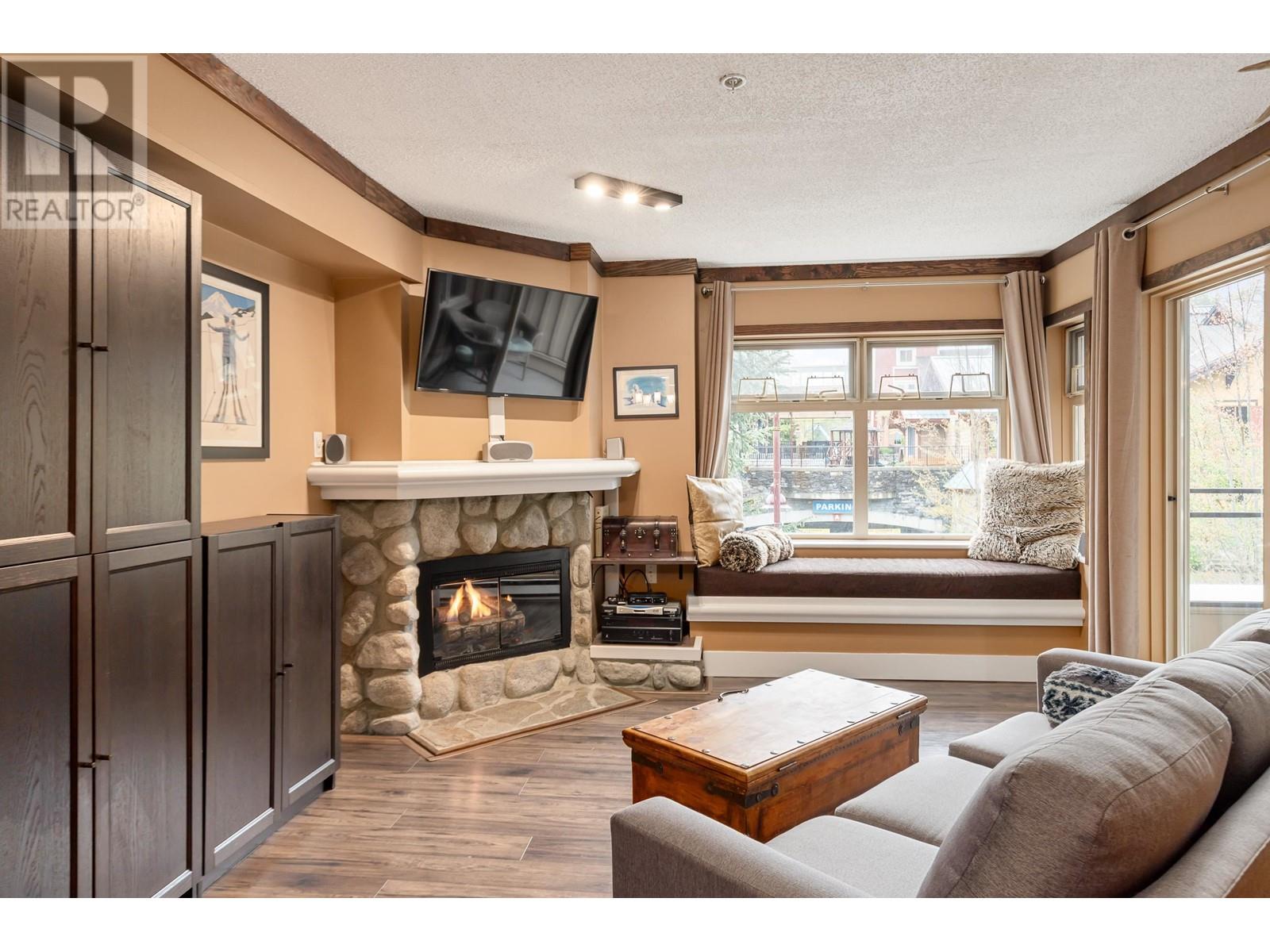 207 2050 Lake Placid Road, Whistler, British Columbia  V8E 0A8 - Photo 7 - R2991275