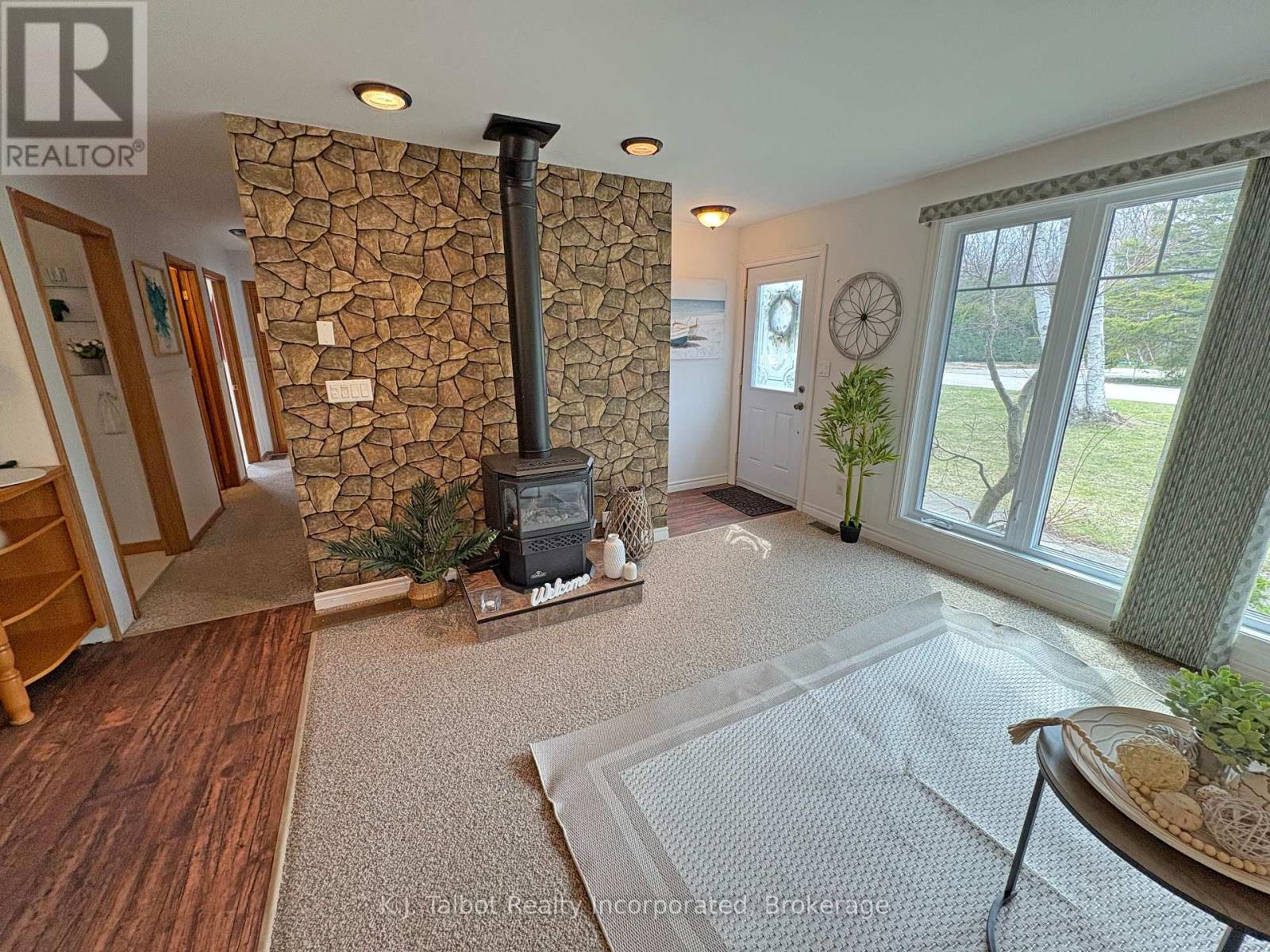 82092 Elm Street, Ashfield-Colborne-Wawanosh, Ontario  N7A 3Y2 - Photo 4 - X12087476