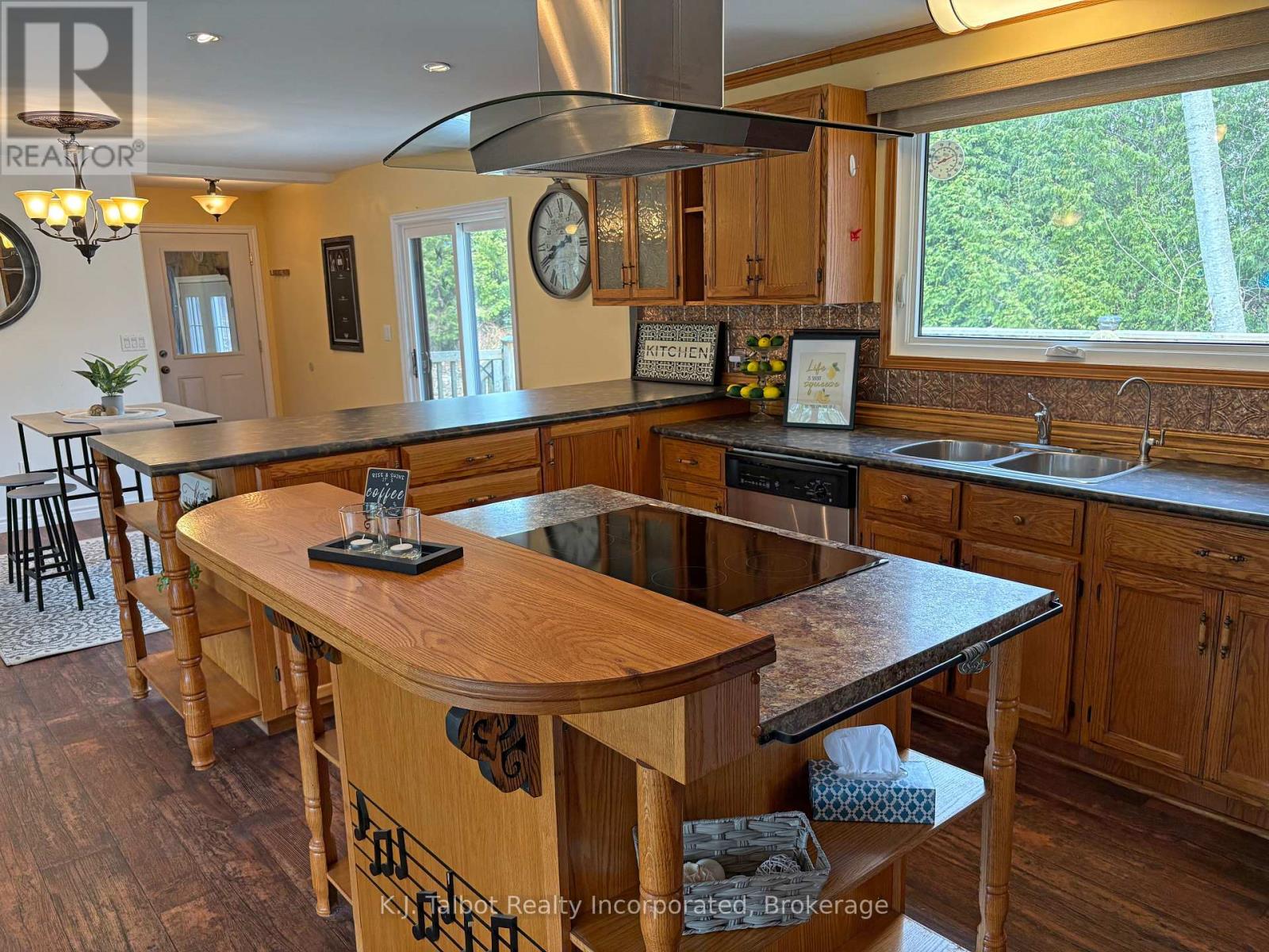 82092 Elm Street, Ashfield-Colborne-Wawanosh, Ontario  N7A 3Y2 - Photo 9 - X12087476