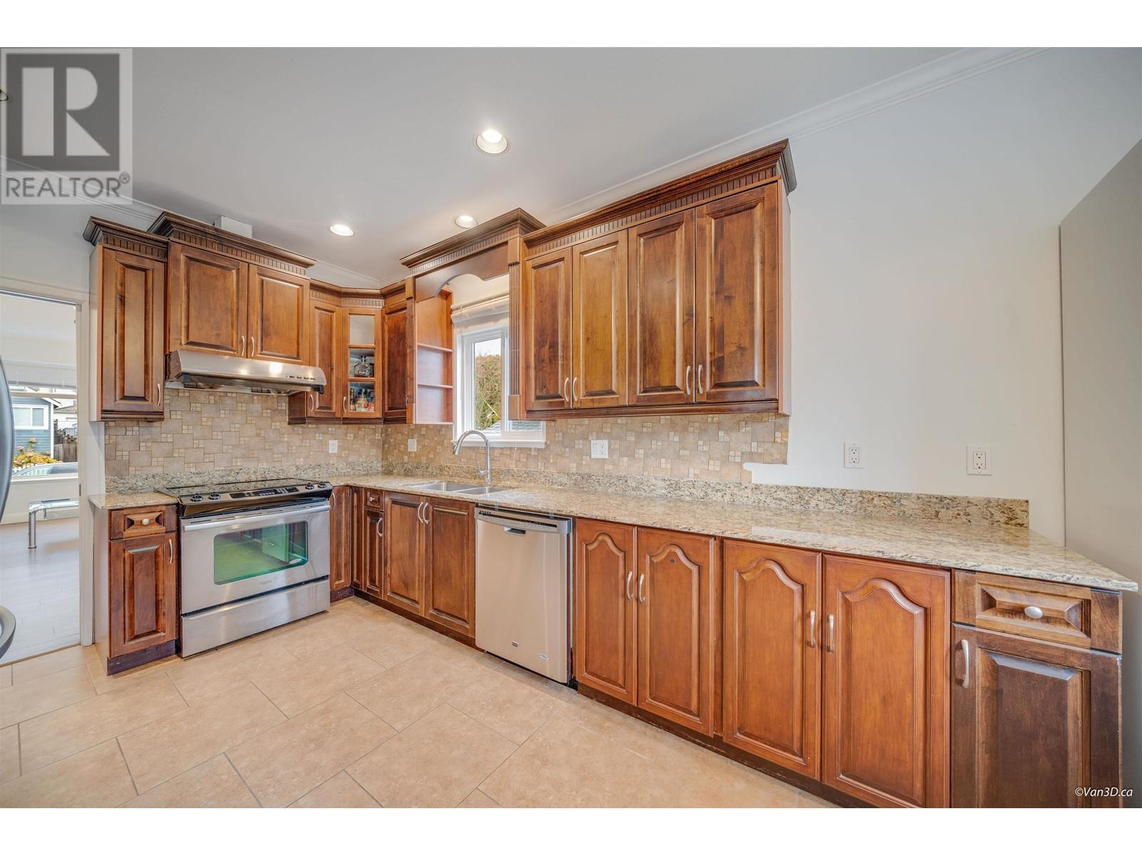 3576 E Georgia Street, Vancouver, British Columbia  V5K 2L8 - Photo 10 - R2991263