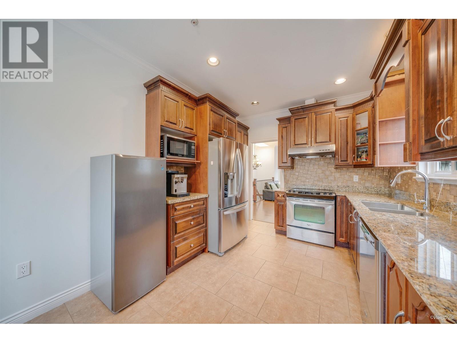 3576 E Georgia Street, Vancouver, British Columbia  V5K 2L8 - Photo 8 - R2991263