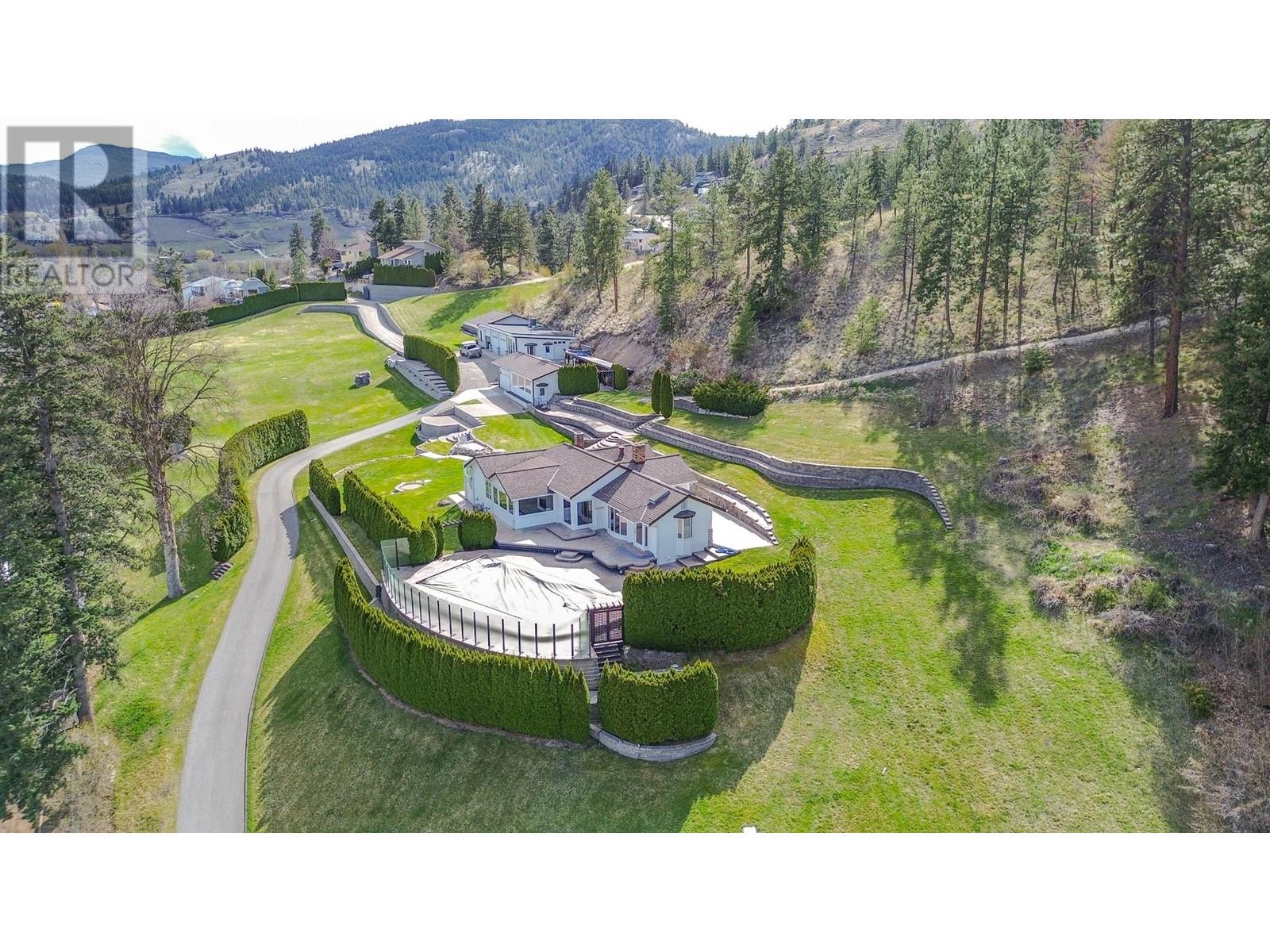 12600 Blagborne Avenue, Summerland, British Columbia