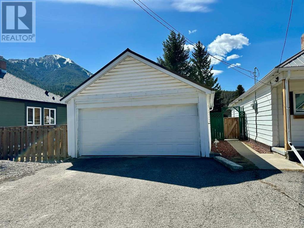 13346 19 Avenue, Blairmore, Alberta  T0K 0E0 - Photo 30 - A2212565