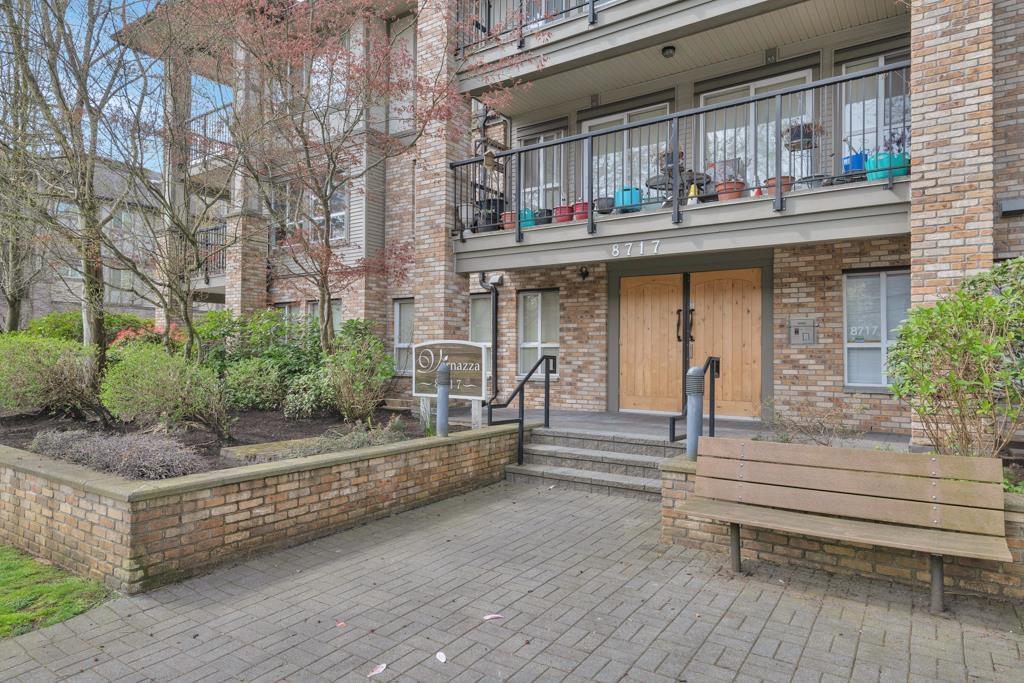 403 8717 160 STREET, surrey, British Columbia