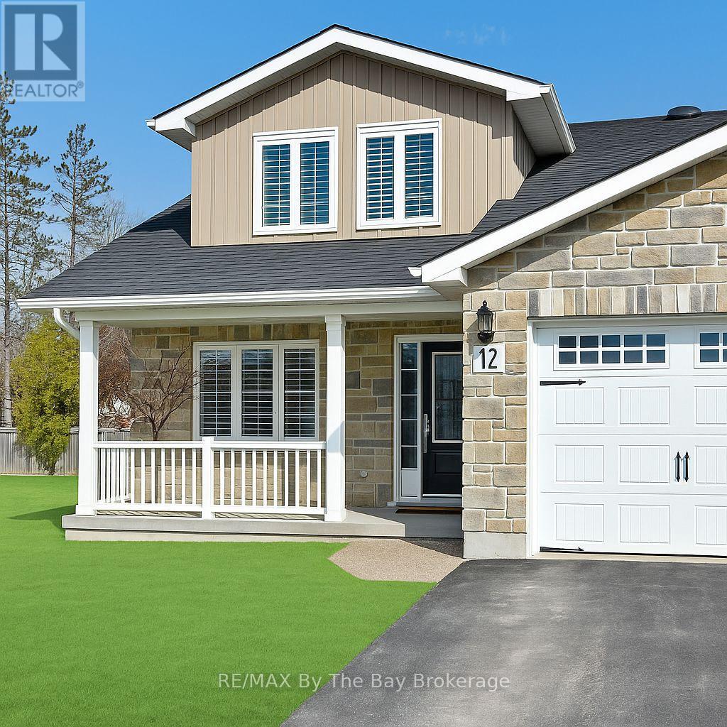 Property at 12 GARDEN GROVE CRESCENT image 1