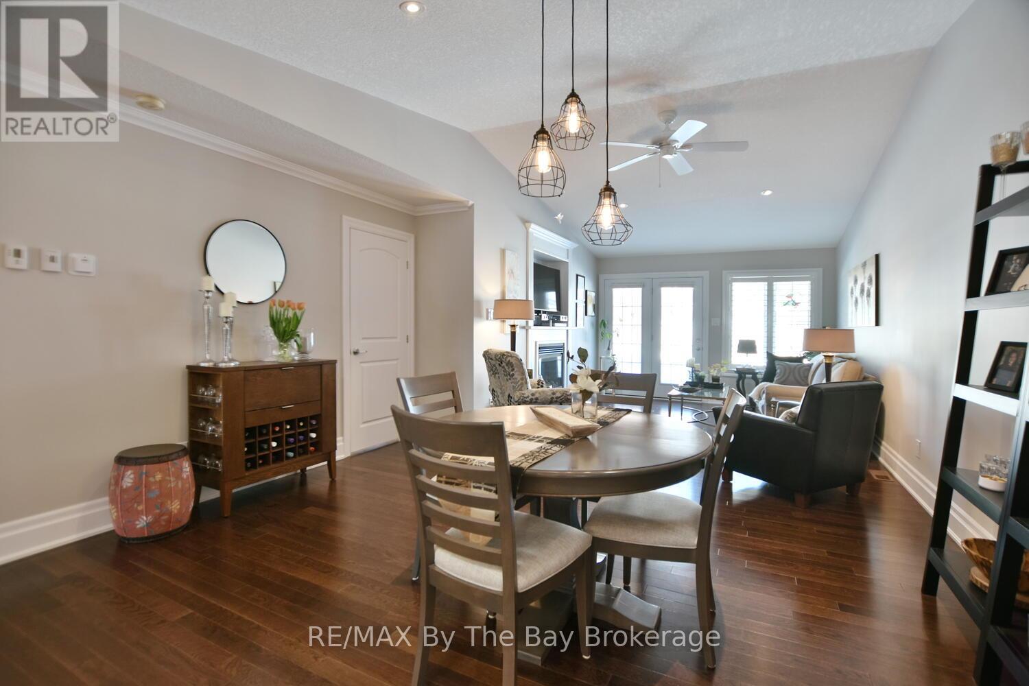 12 Garden Grove Crescent, Wasaga Beach, Ontario  L9Z 0E6 - Photo 10 - S12014273