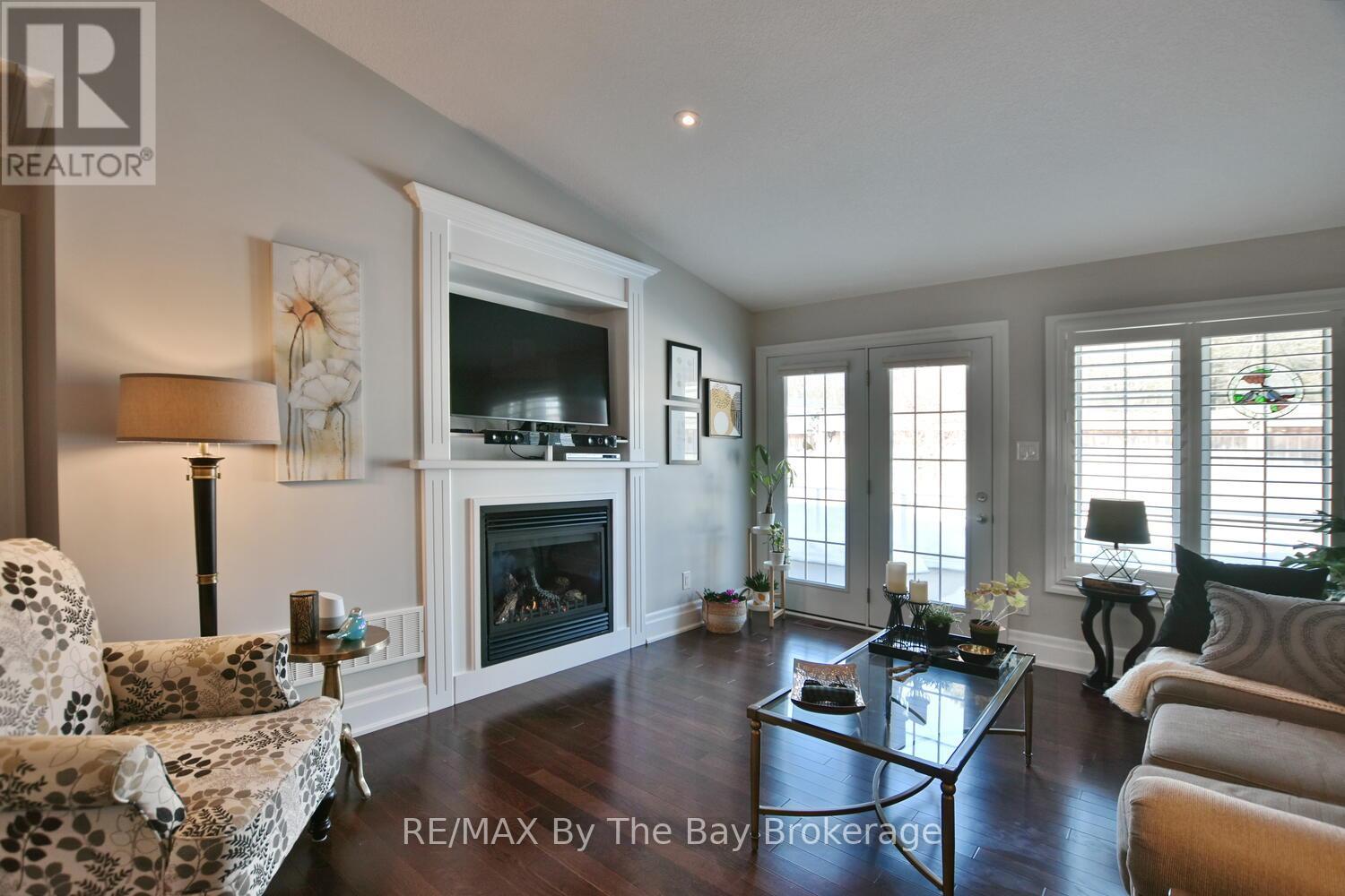 12 Garden Grove Crescent, Wasaga Beach, Ontario  L9Z 0E6 - Photo 12 - S12014273