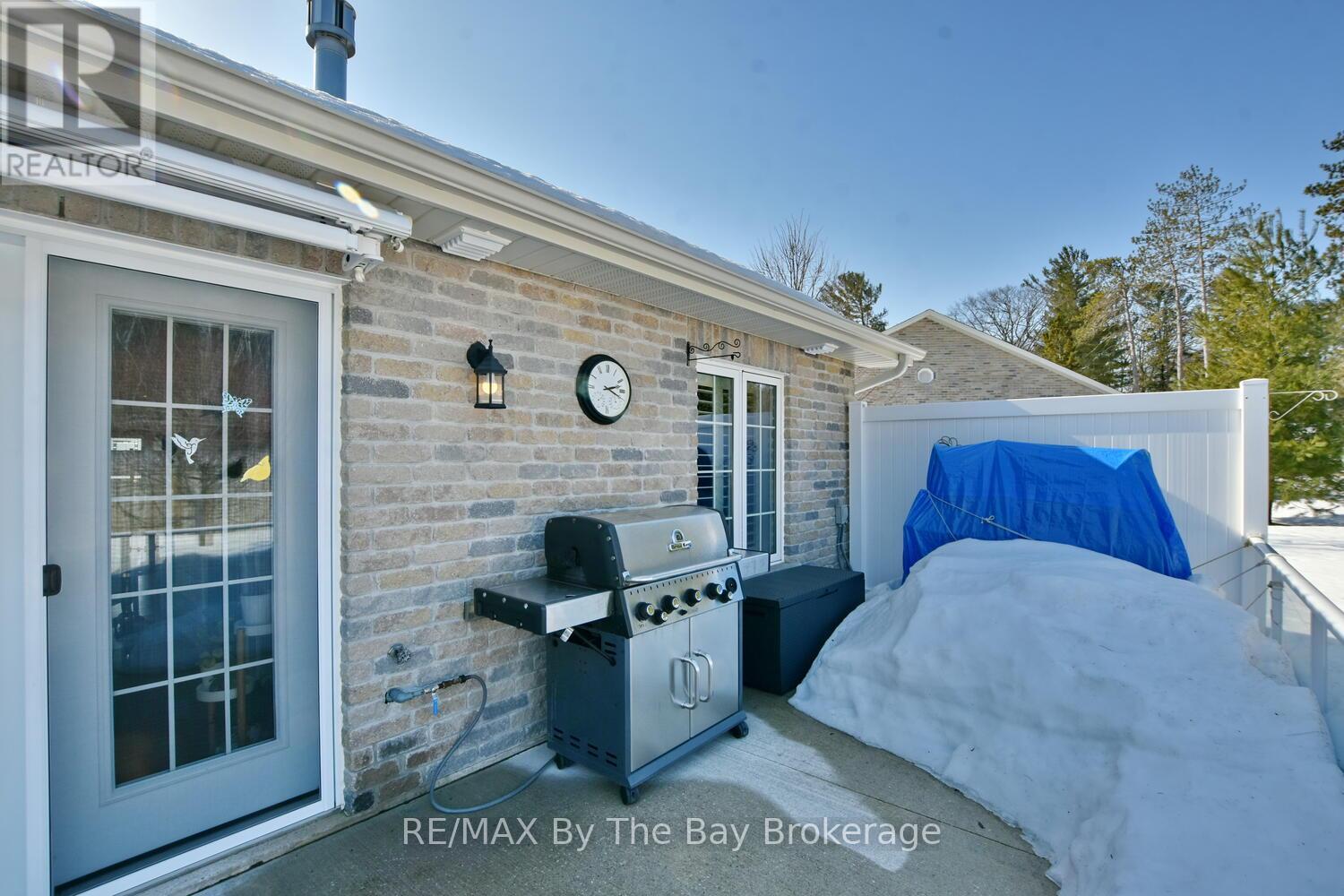 12 Garden Grove Crescent, Wasaga Beach, Ontario  L9Z 0E6 - Photo 33 - S12014273