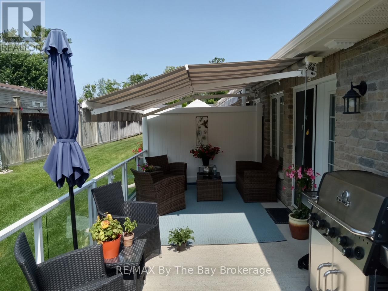 12 Garden Grove Crescent, Wasaga Beach, Ontario  L9Z 0E6 - Photo 36 - S12014273