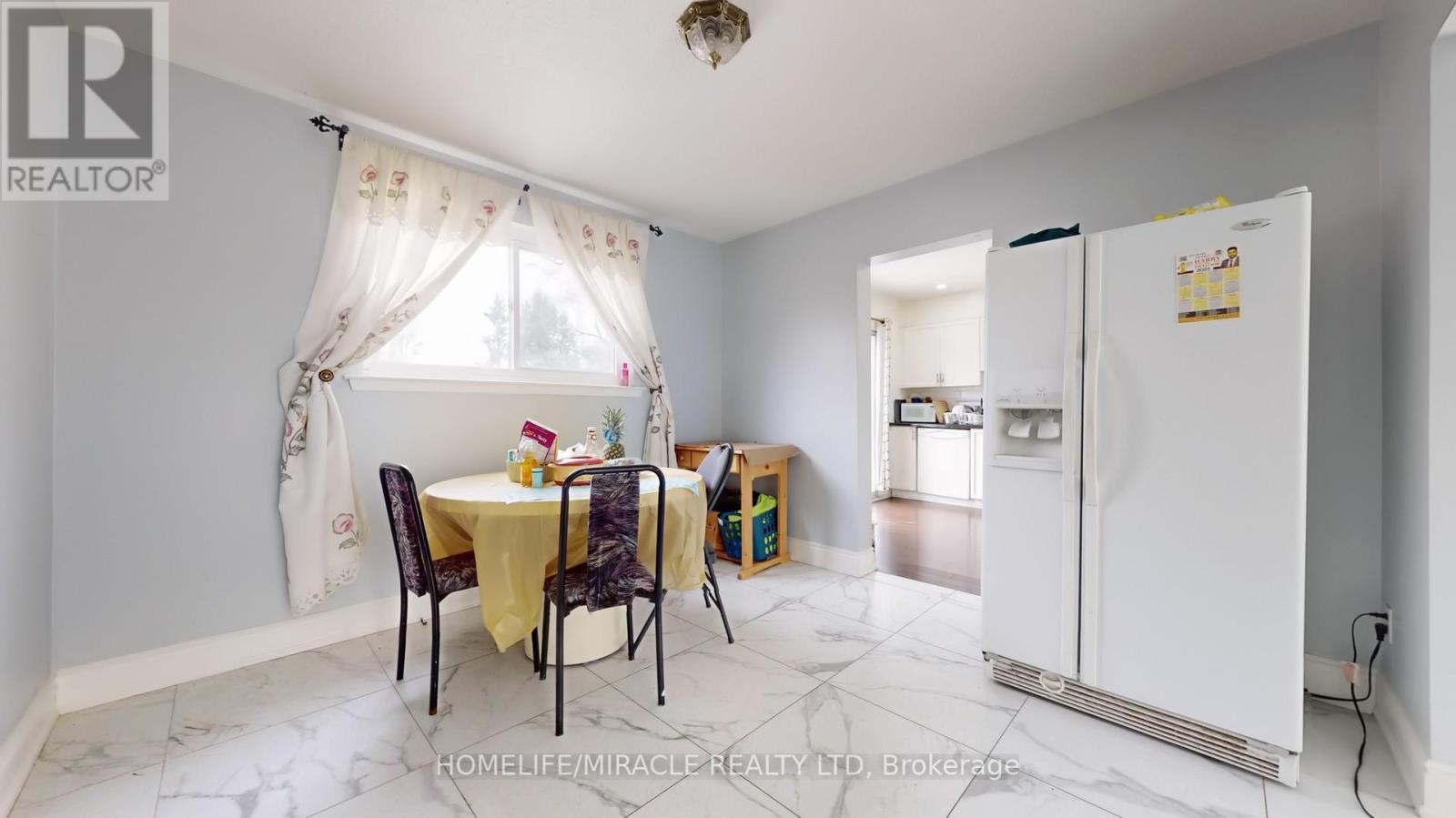 20 Earnscliffe Circle, Brampton, Ontario  L6T 2B2 - Photo 12 - W12087466