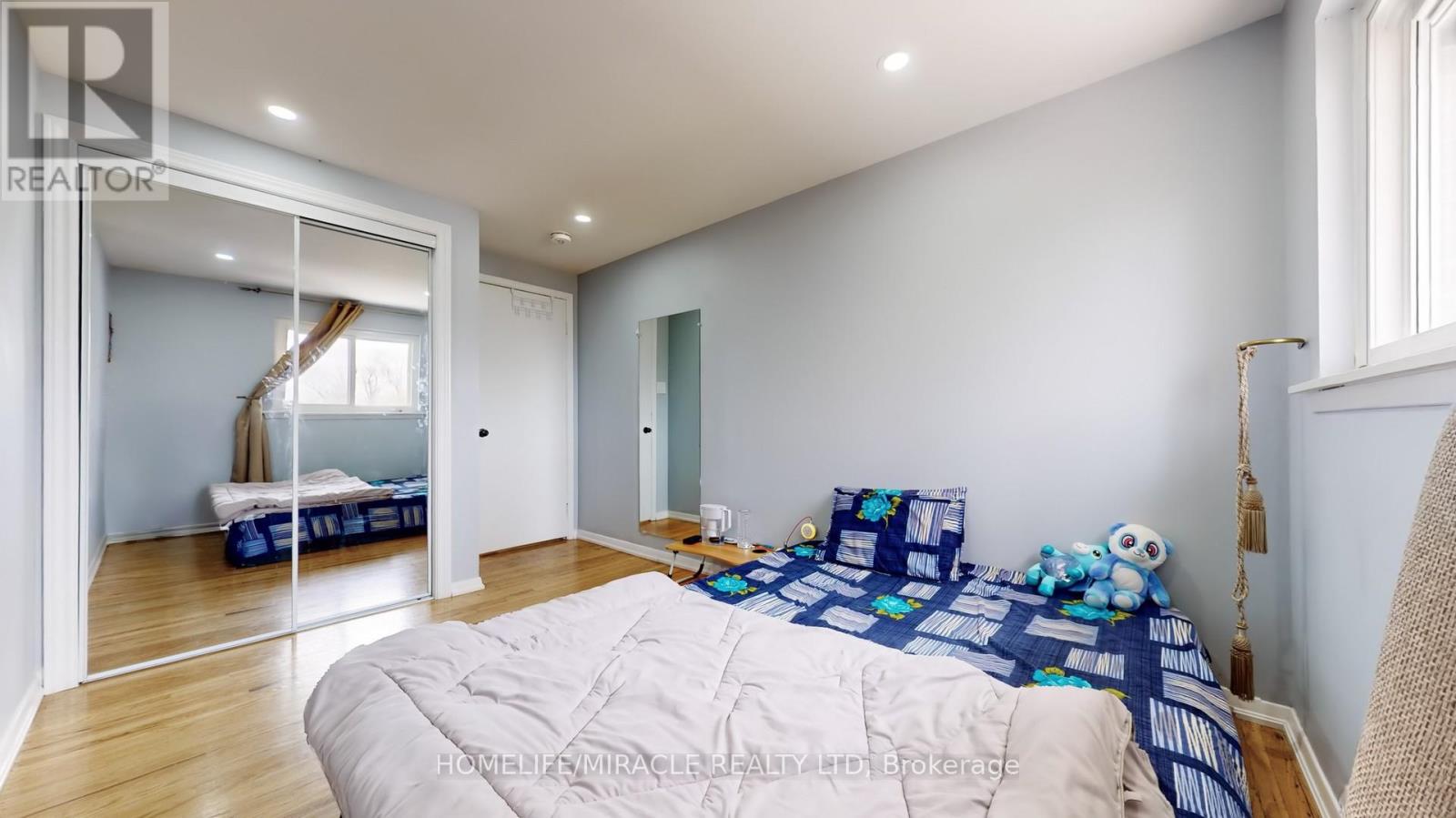 20 Earnscliffe Circle, Brampton, Ontario  L6T 2B2 - Photo 19 - W12087466