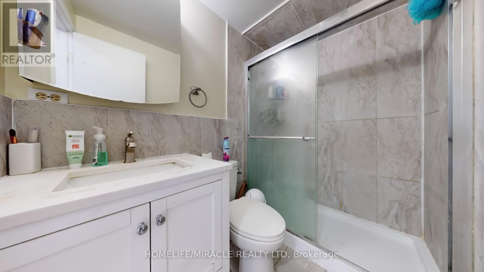 20 Earnscliffe Circle, Brampton, Ontario  L6T 2B2 - Photo 20 - W12087466