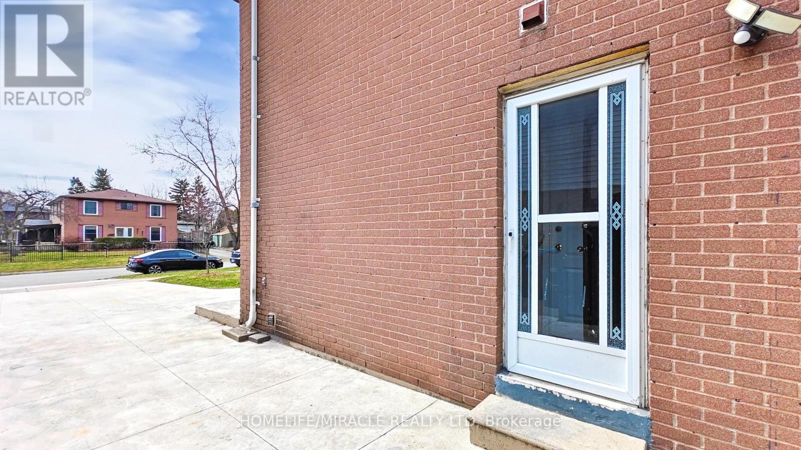Property at 20 EARNSCLIFFE CIRCLE image 4