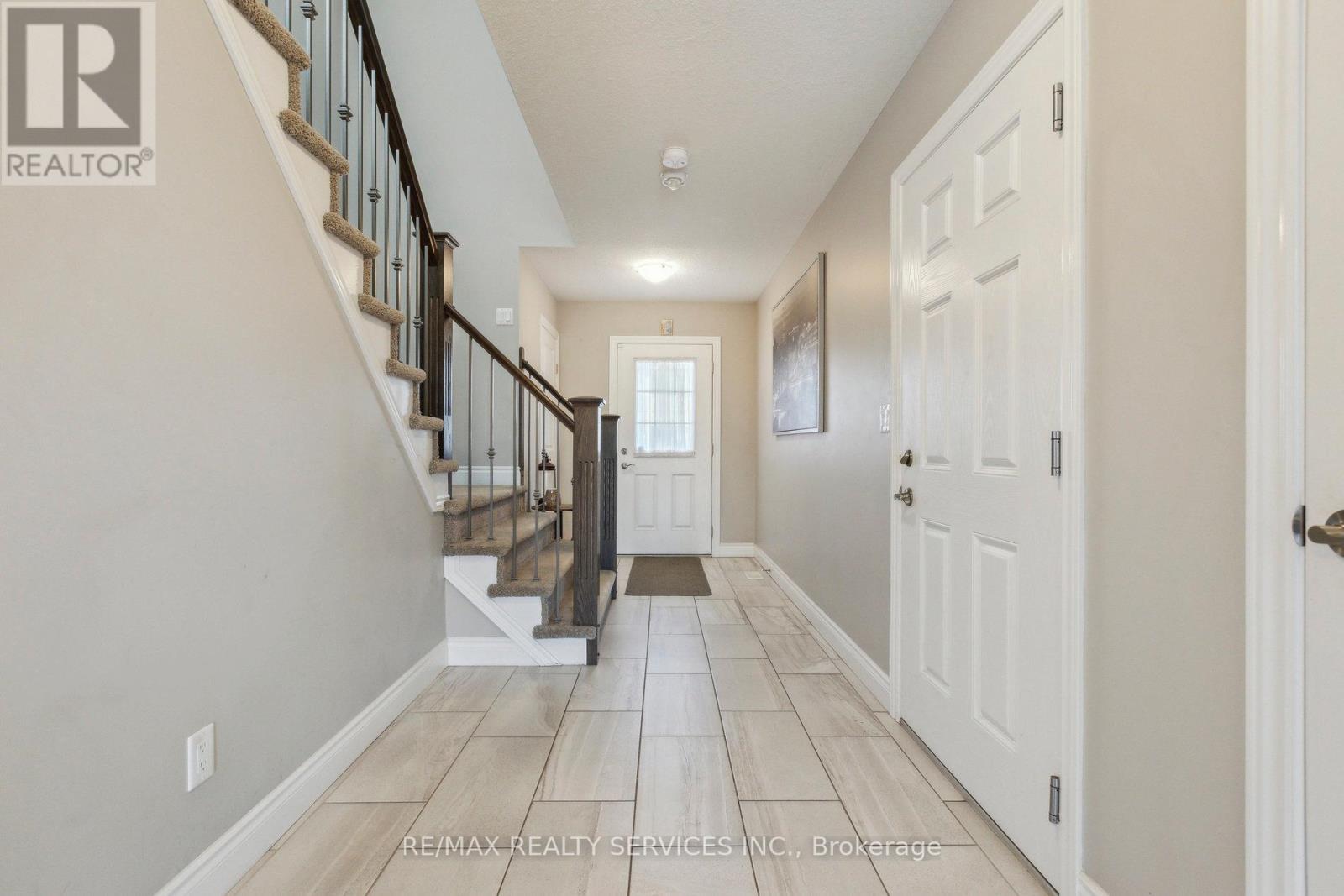 Property at 10 - 625 BLACKBRIDGE ROAD image 4