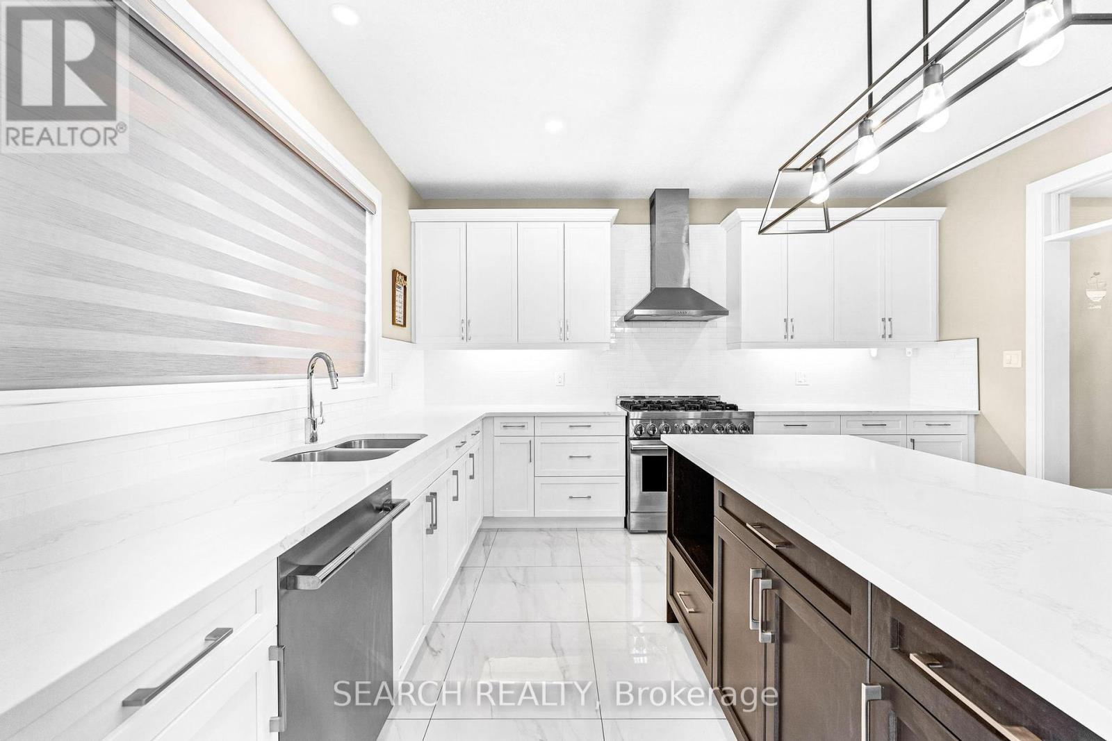 204 Boardwalk Way, Thames Centre, Ontario  N0L 1G3 - Photo 7 - X12087481