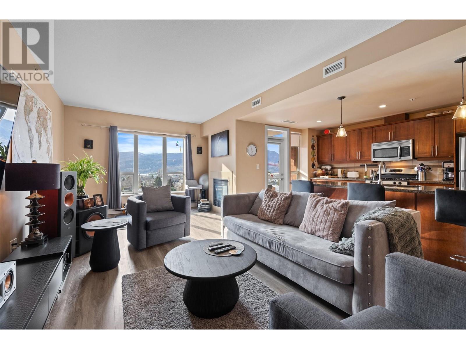 Property at 1160 Bernard Avenue Unit# 903 image 3