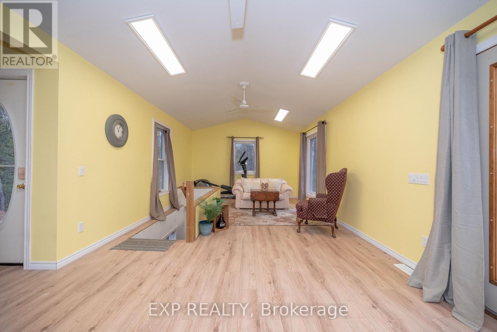 4190 Calabogie Road, Greater Madawaska, Ontario  K0J 1H0 - Photo 10 - X12087527