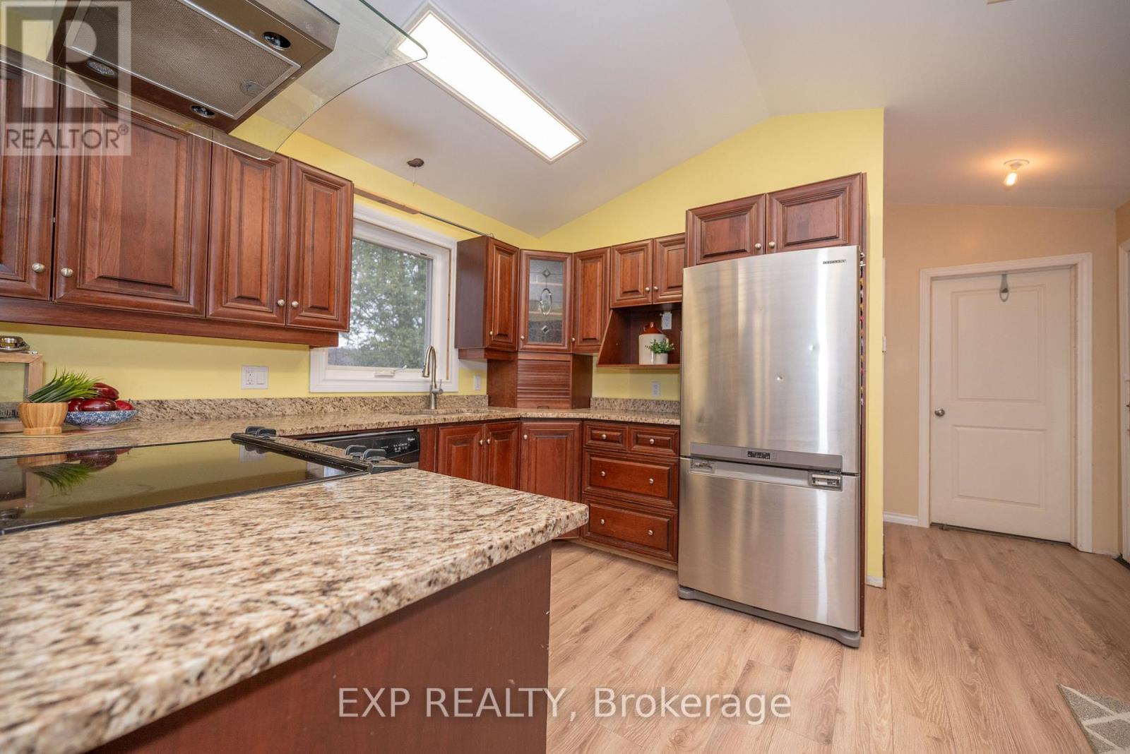 4190 Calabogie Road, Greater Madawaska, Ontario  K0J 1H0 - Photo 4 - X12087527