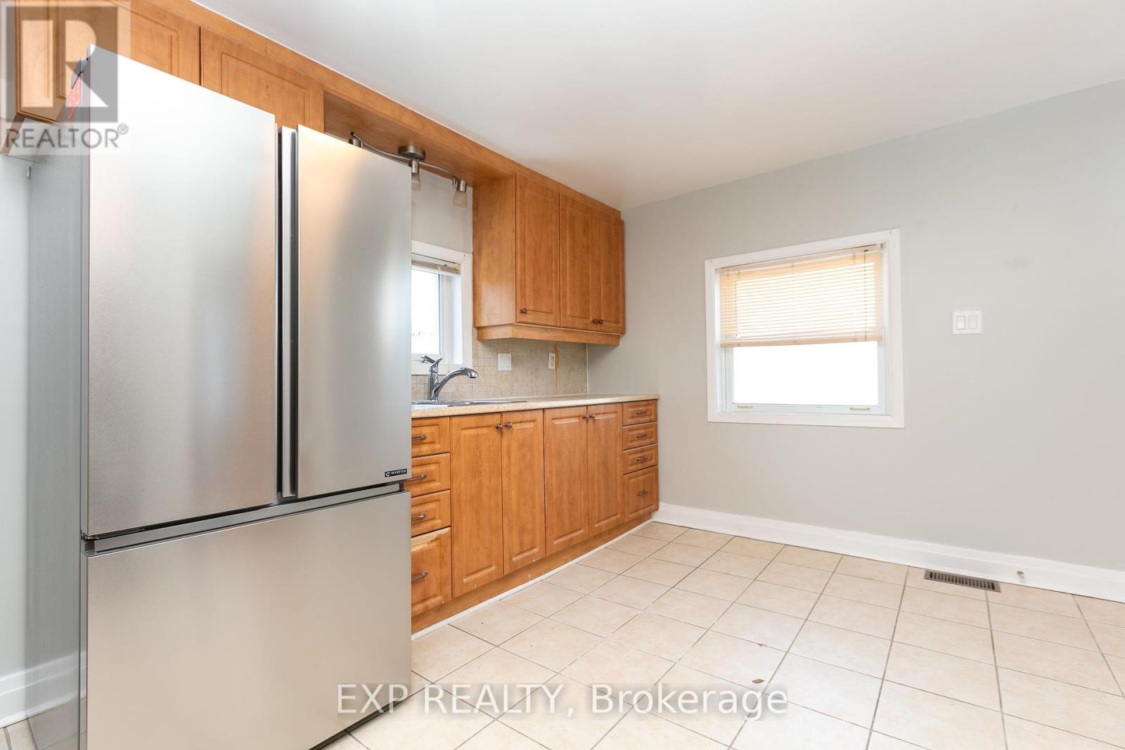 303 Shakespeare Street, Ottawa, Ontario  K1L 5M3 - Photo 14 - X12087511