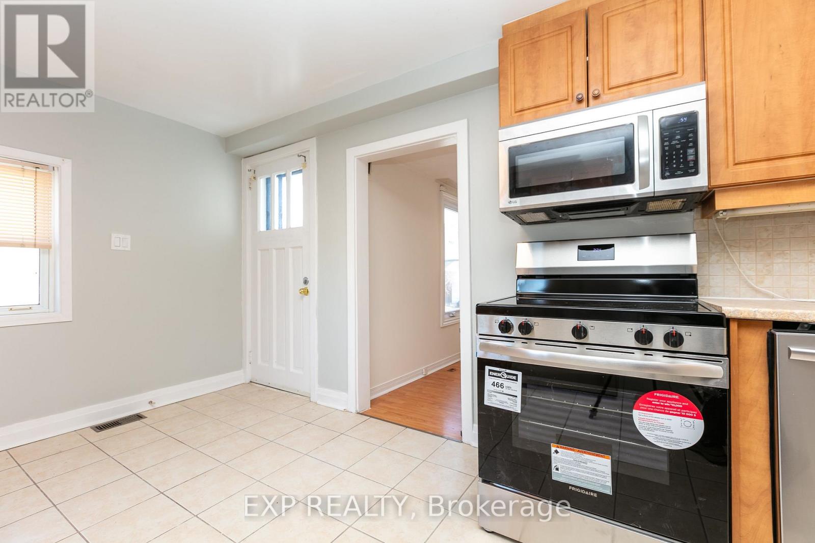 303 Shakespeare Street, Ottawa, Ontario  K1L 5M3 - Photo 15 - X12087511
