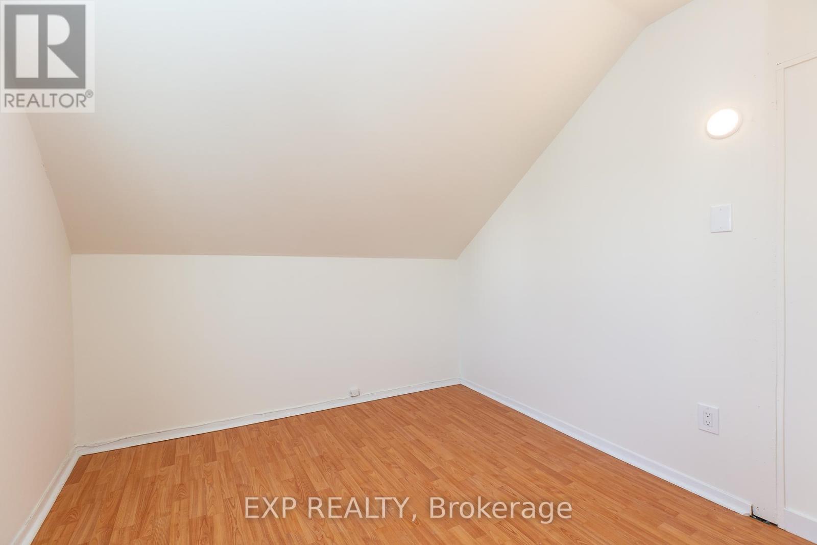 303 Shakespeare Street, Ottawa, Ontario  K1L 5M3 - Photo 19 - X12087511