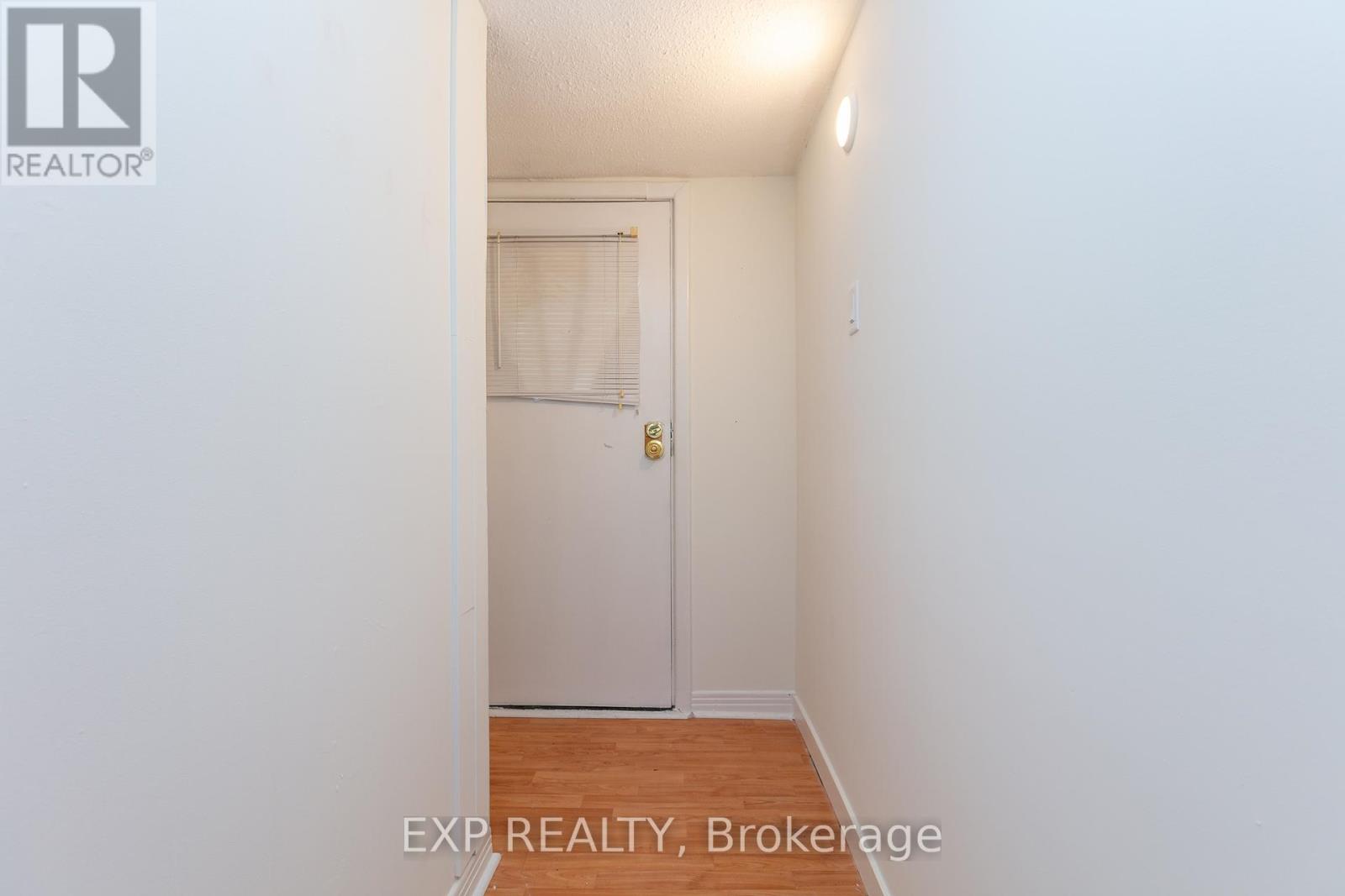 303 Shakespeare Street, Ottawa, Ontario  K1L 5M3 - Photo 5 - X12087511