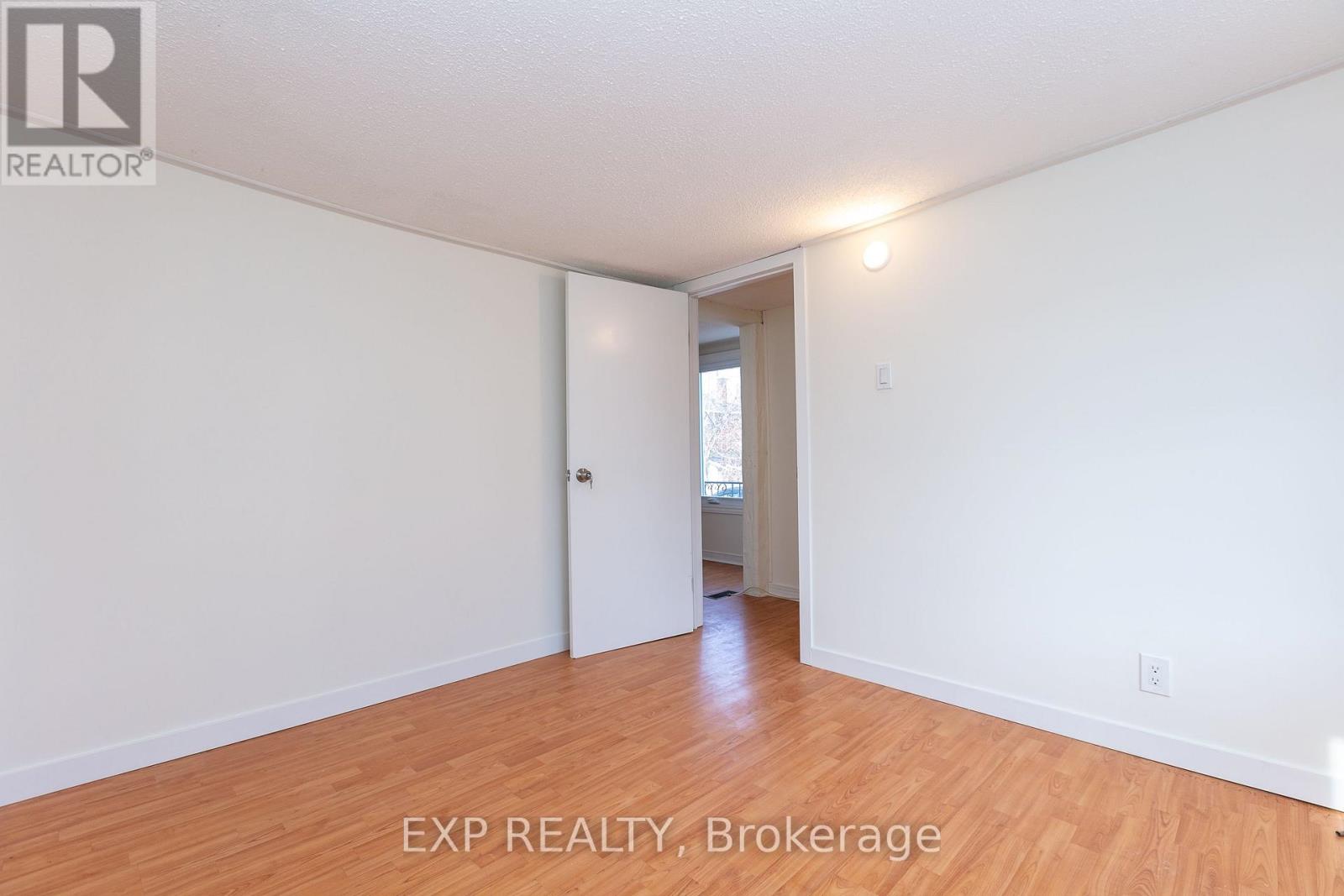 303 Shakespeare Street, Ottawa, Ontario  K1L 5M3 - Photo 7 - X12087511