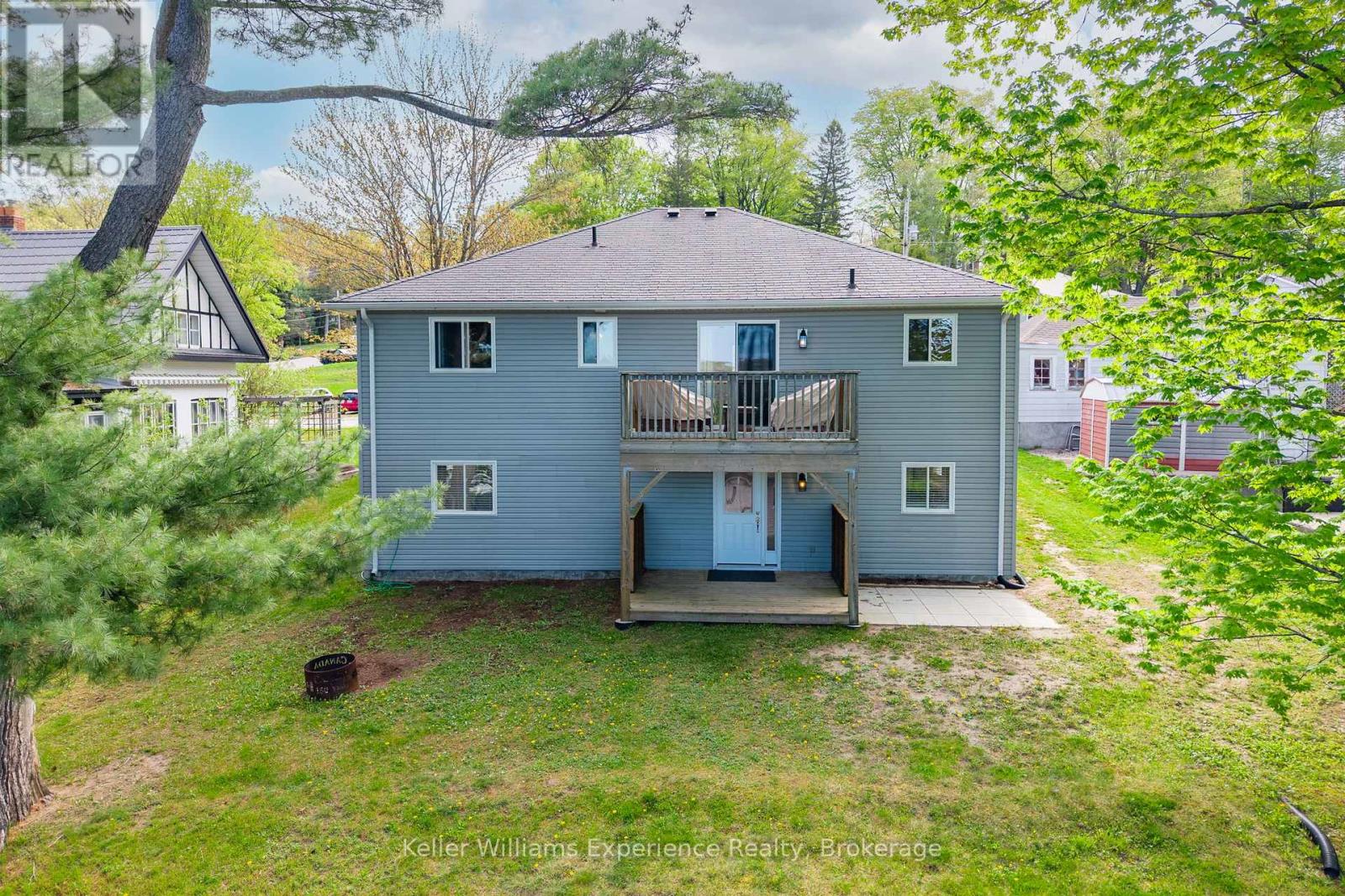 10 Clarence Avenue, Penetanguishene, Ontario  L9M 1A9 - Photo 29 - S12087492