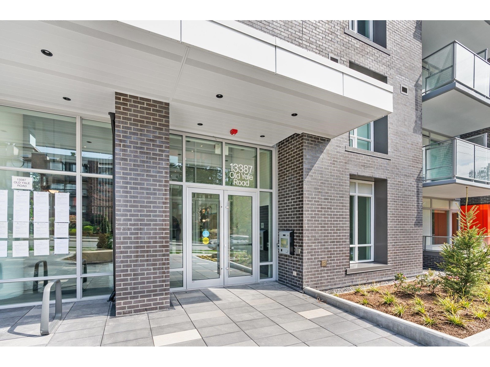 1809 13387 Old Yale Road, Surrey, British Columbia  V3T 0S4 - Photo 4 - R2990807