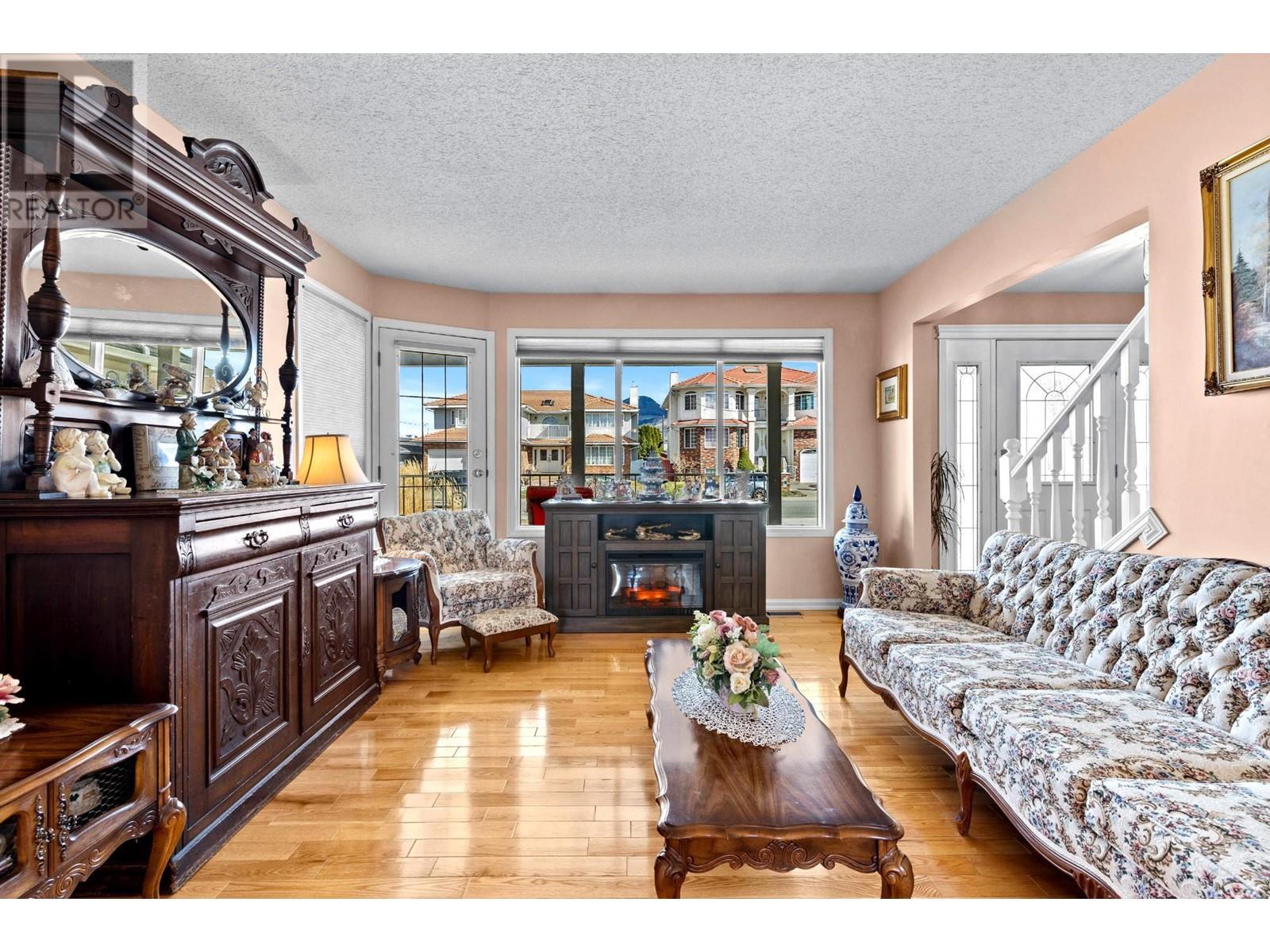 Property at 876 NICOLANI Drive image 3