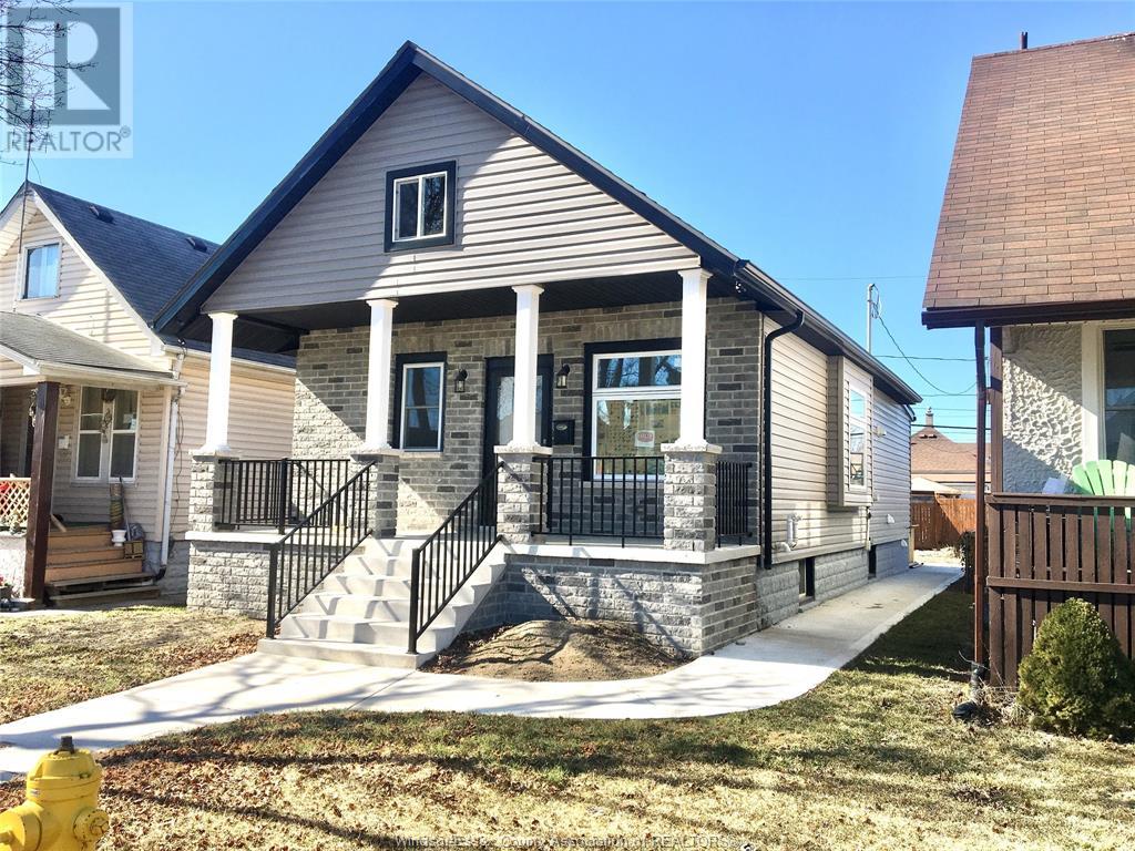 Property at 1059 ELSMERE image 2