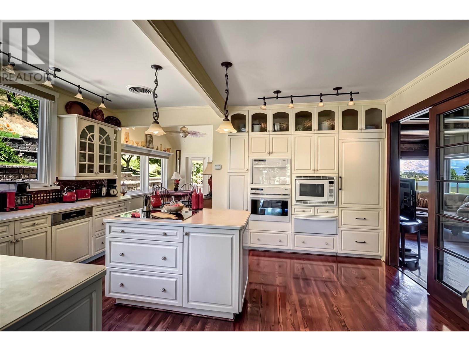 12600 Blagborne Avenue, Summerland, British Columbia  V0H 1Z8 - Photo 31 - 10343960