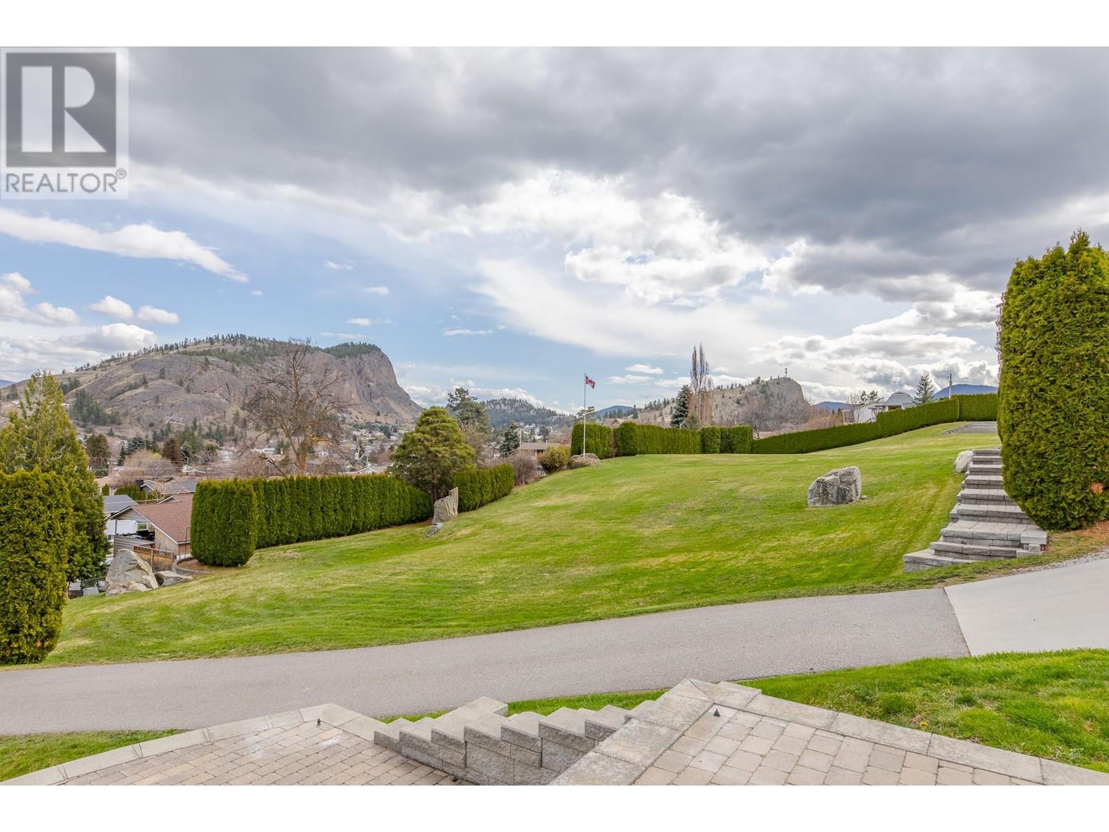 12600 Blagborne Avenue, Summerland, British Columbia  V0H 1Z8 - Photo 13 - 10343960