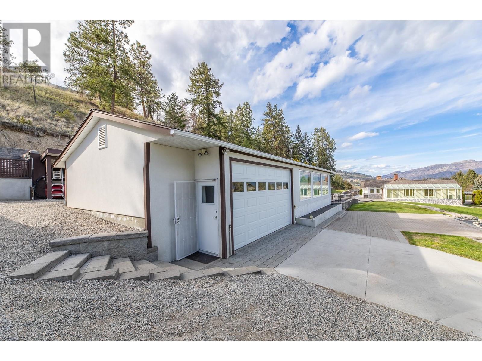 12600 Blagborne Avenue, Summerland, British Columbia  V0H 1Z8 - Photo 30 - 10343960